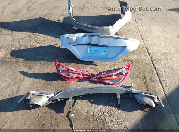 WDDSJ4EB5JN592898 2018 MERCEDES-BENZ CLA 250 Silver Սարքավորումների վահանակի տեսք