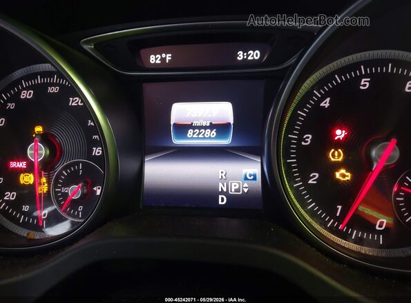 WDDSJ4EB7JN563029 2018 MERCEDES-BENZ CLA 250 Black Հետևի նստատեղերի տեսք