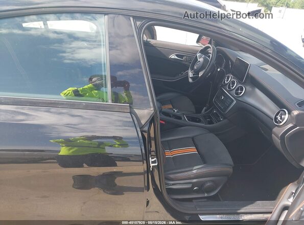 WDDSJ4EB8GN344556 2016 MERCEDES-BENZ CLA 250 Черный Вид салона спереди
