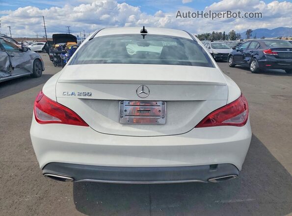 WDDSJ4EB8JN581796 2018 MERCEDES-BENZ CLA-CLASS White Вид ззаду