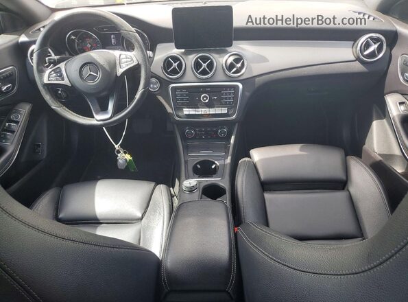 WDDSJ4EB8JN581796 2018 MERCEDES-BENZ CLA-CLASS White Вид панелі приладів