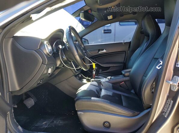 WDDSJ4EBXGN379986 2016 MERCEDES-BENZ CLA-CLASS Gray Vista interior delantera