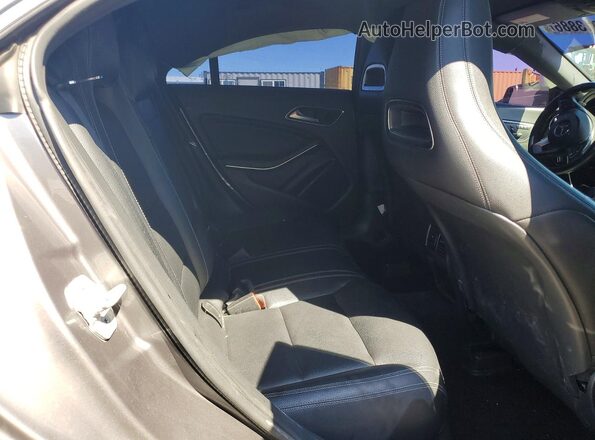 WDDSJ4EBXGN379986 2016 MERCEDES-BENZ CLA-CLASS Gray Vista de los asientos traseros