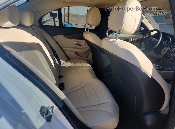 WDDWF4JB5JR421392 2018 MERCEDES-BENZ C White Widok tylnych siedzeń