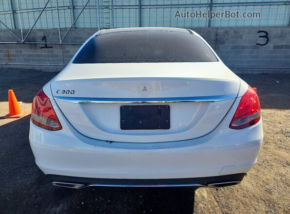 WDDWF4JB5JR421392 2018 MERCEDES-BENZ C White Widok z tyłu