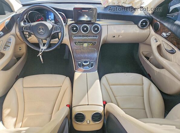 WDDWF4JB5JR421392 2018 MERCEDES-BENZ C White Widok deski rozdzielczej