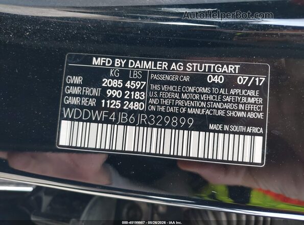 WDDWF4JB6JR329899 2018 MERCEDES-BENZ C-CLASS Black Vista del compartimento del motor