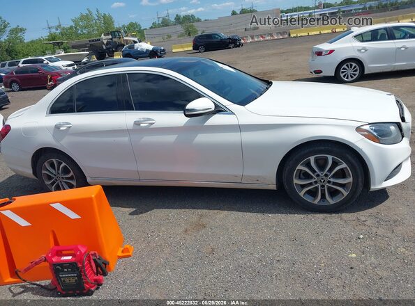 WDDWF4KB5JR326846 2018 MERCEDES-BENZ C-CLASS White Vista interior trasera