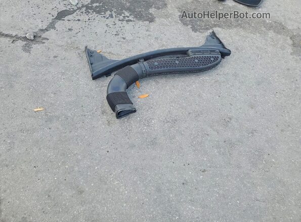 WDDWF8DB2LR527062 2020 MERCEDES-BENZ C Серый Вид подкапотного пространства