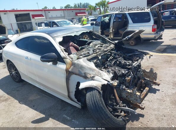 WDDWJ4JB1HF363596 2017 MERCEDES-BENZ C-CLASS White Սարքավորումների վահանակի տեսք