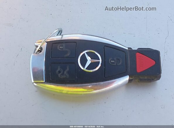 WDDWJ4KB4HF420436 2017 MERCEDES-BENZ C-CLASS White Widok deski rozdzielczej