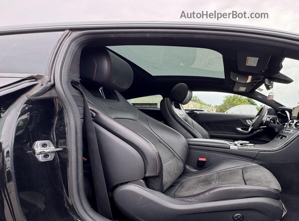 WDDWJ6EB0LF944375 2020 MERCEDES-BENZ AMG C 43 Black Front interior view