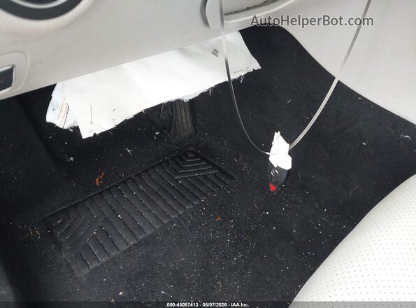 WDDWK4KB4JF756395 2018 MERCEDES-BENZ C-CLASS Gray Dashboard view