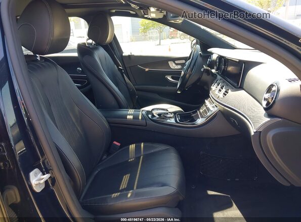 WDDZF4JB2HA009159 2017 MERCEDES-BENZ E-CLASS Blue Вид салону спереду