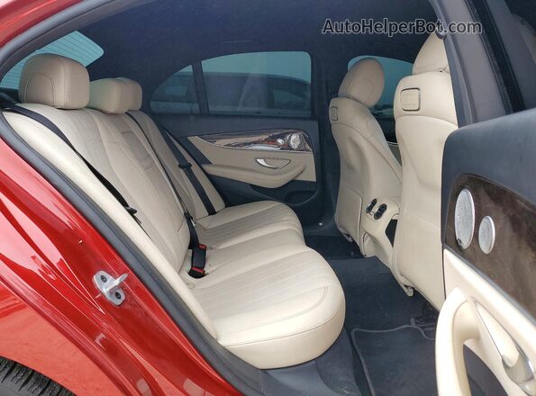 WDDZF4JB4KA520055 2019 MERCEDES-BENZ E Red Widok wnętrza z tyłu