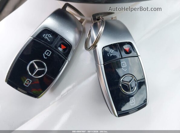 WDDZF4JB5JA310773 2018 MERCEDES-BENZ E-CLASS Серебряный Вид панели приборов