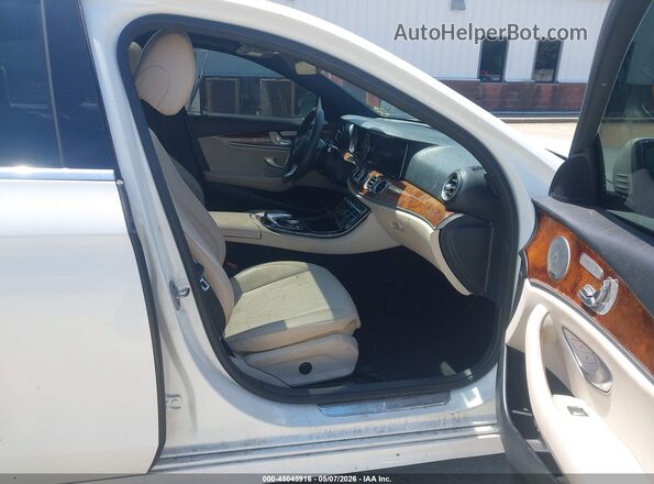 WDDZF4JB5JA470877 2018 MERCEDES-BENZ E-CLASS Белый Вид салона спереди