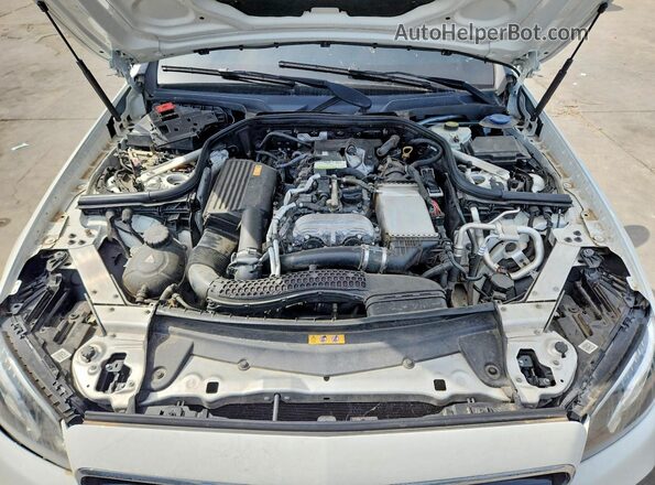 WDDZF4JB9HA243055 2017 MERCEDES-BENZ E Белый Вид задней части салона