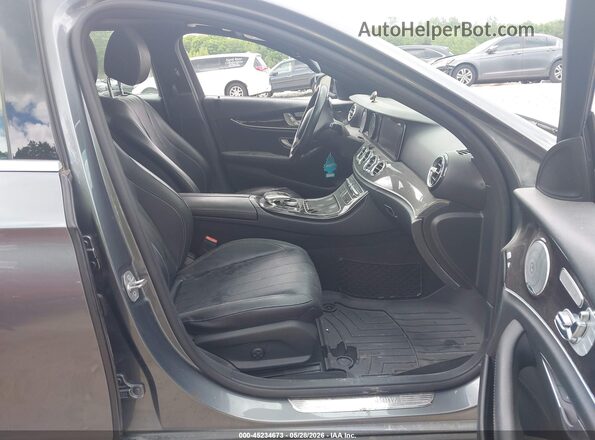 WDDZF4KB2HA054665 2017 MERCEDES-BENZ E-CLASS Gray Вид салону спереду