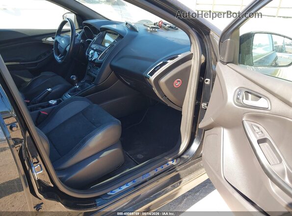 WF0DP3TH7H4119942 2017 FORD FOCUS RS Black წინა სალონის ხედი