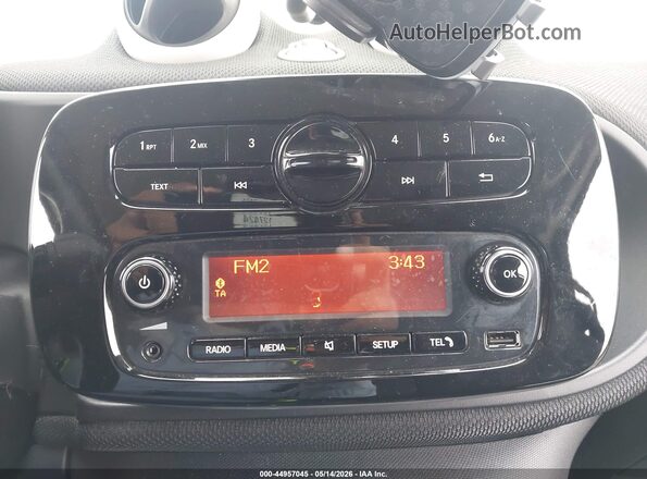 WMEFJ9BA7JK311353 2018 SMART FORTWO ELECTRIC DRIVE White Rear interior view