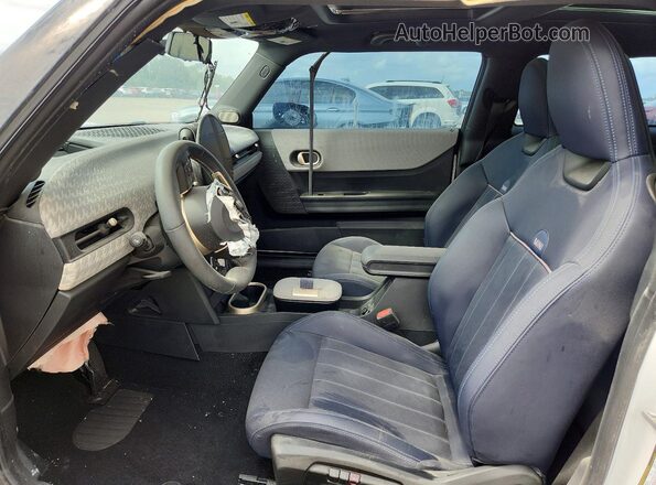 WMW23GD06S2W28331 2025 MINI COOPER White Vista interior delantera