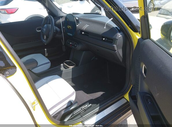 WMW43GD04T2Y26402 2026 MINI HARDTOP Yellow წინა სალონის ხედი