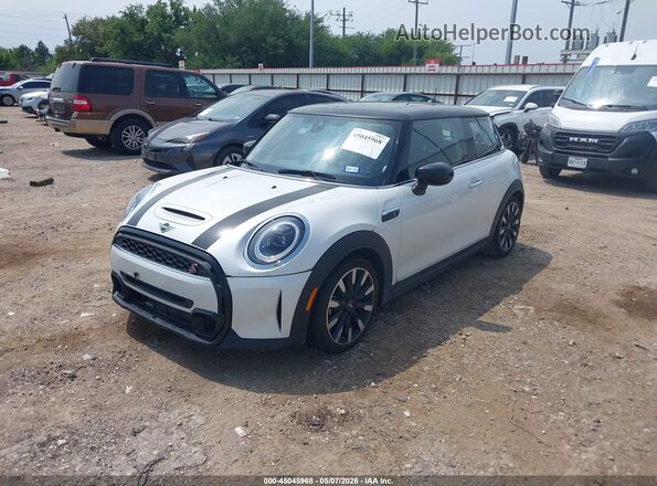 WMW53DH04R2V00931 2024 MINI HARDTOP Белый Передняя левая четверть