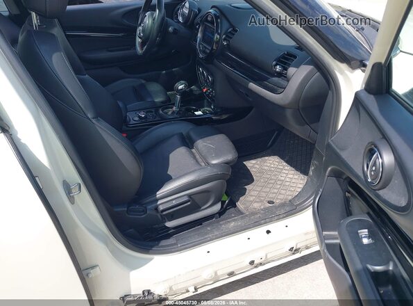 WMWLU5C57K2L07353 2019 MINI CLUBMAN White Front interior view