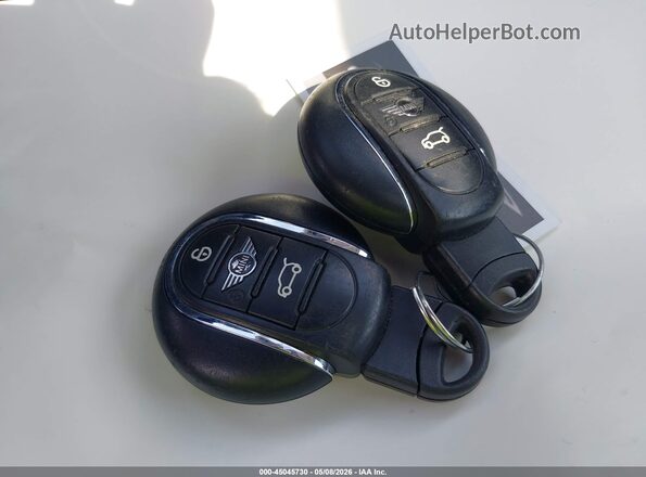 WMWLU5C57K2L07353 2019 MINI CLUBMAN White Dashboard view