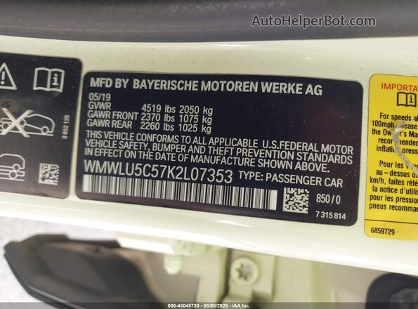 WMWLU5C57K2L07353 2019 MINI CLUBMAN White Engine compartment view