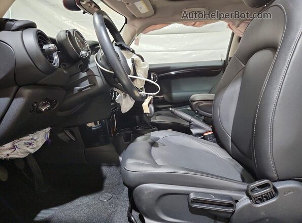 WMWXR3C0XM2N50816 2021 MINI COOPER Red წინა სალონის ხედი
