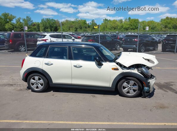 WMWXU1C52J2F80924 2018 MINI HARDTOP White Widok wnętrza z tyłu