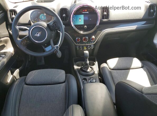 WMZ23BS03P3R44683 2023 MINI COOPER Бирюзовый Вид панели приборов