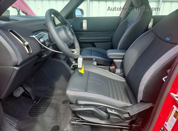 WMZ23GA00T7V31167 2026 MINI COUNTRYMAN Red Front interior view