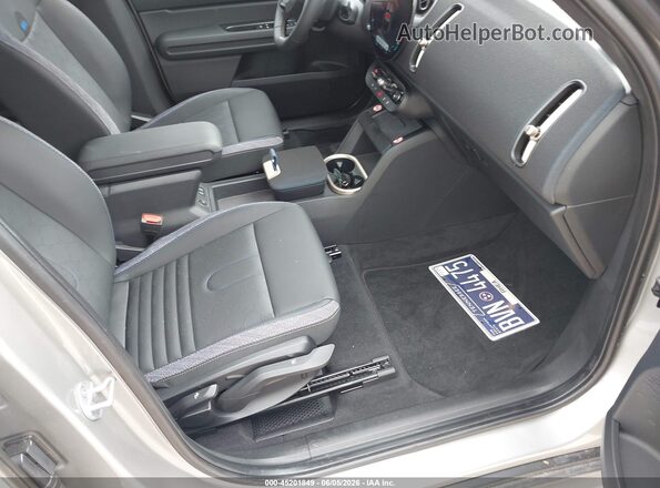 WMZ23GA04T7V22181 2026 MINI COUNTRYMAN Gray Widok wnętrza z przodu