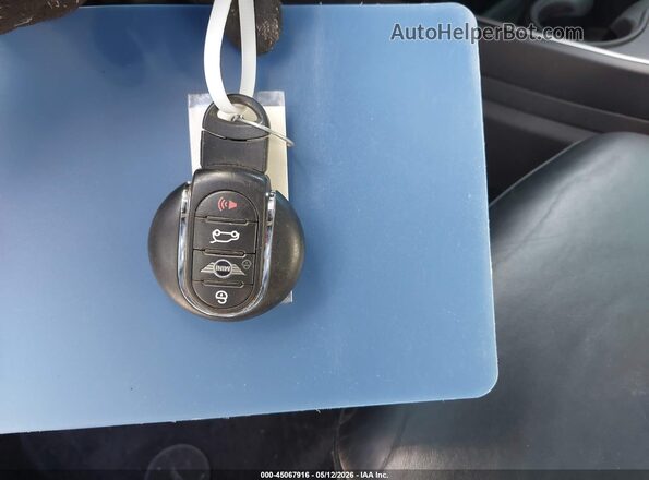 WMZ53BR08M3M36675 2021 MINI COUNTRYMAN Зеленый Вид панели приборов