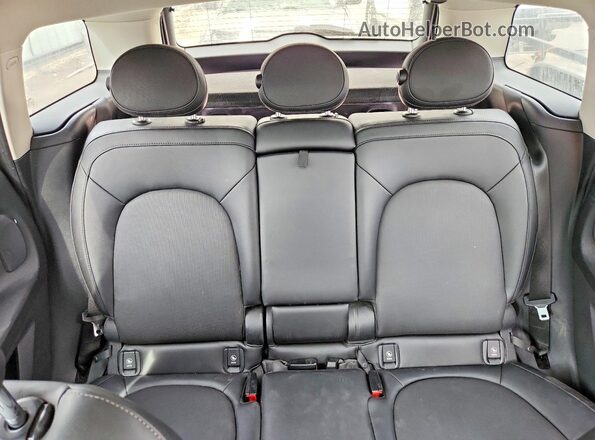 WMZYT3C30J3D99545 2018 MINI COOPER Black Вид задніх сидінь