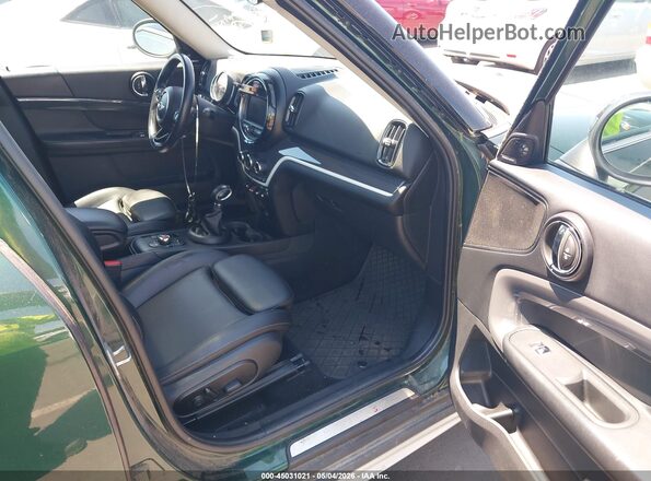 WMZYT5C37J3D82138 2018 MINI COUNTRYMAN Зеленый Вид салона спереди