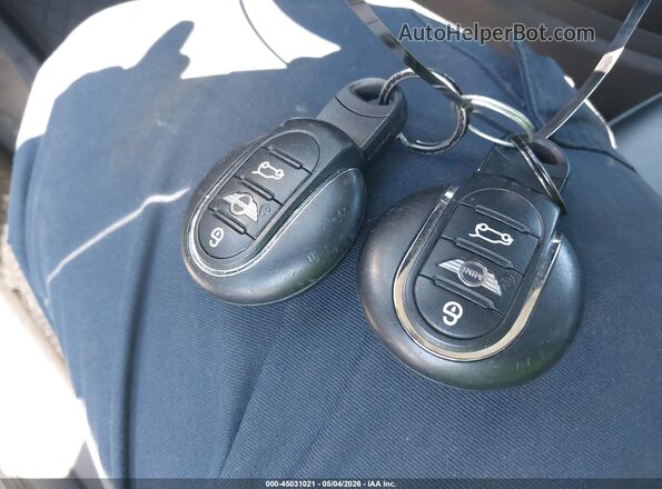 WMZYT5C37J3D82138 2018 MINI COUNTRYMAN Зеленый Вид панели приборов