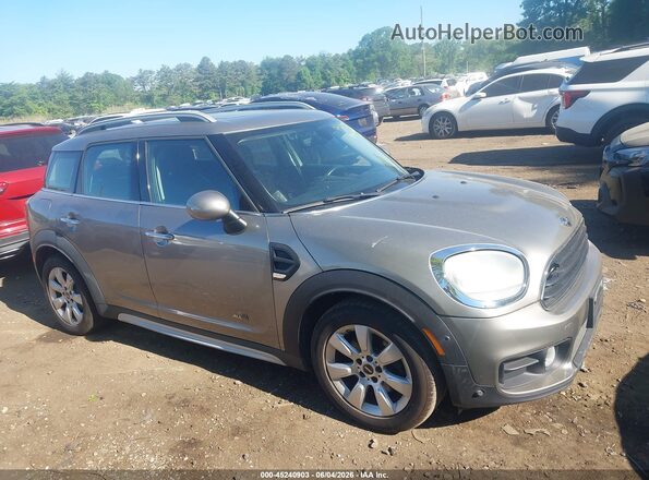 WMZYV5C39J3E03226 2018 MINI COUNTRYMAN Gray Vista interior trasera