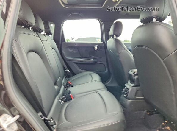 WMZYW5C01L3M28057 2020 MINI COOPER Black უკანა სავარძლების ხედი