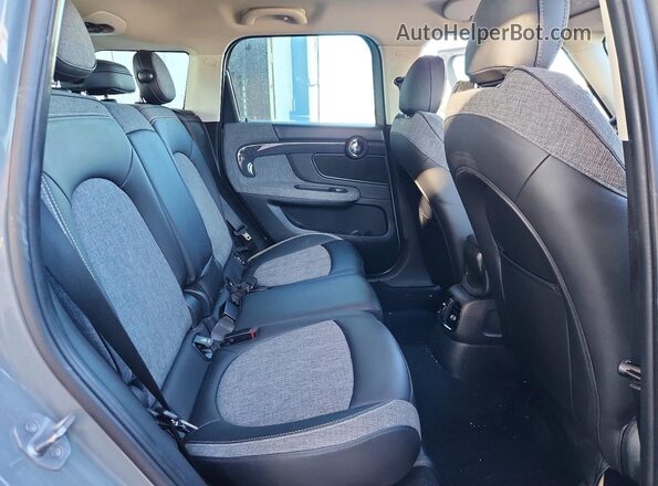 WMZYX1C03L3L71575 2020 MINI COOPER Gray უკანა სავარძლების ხედი