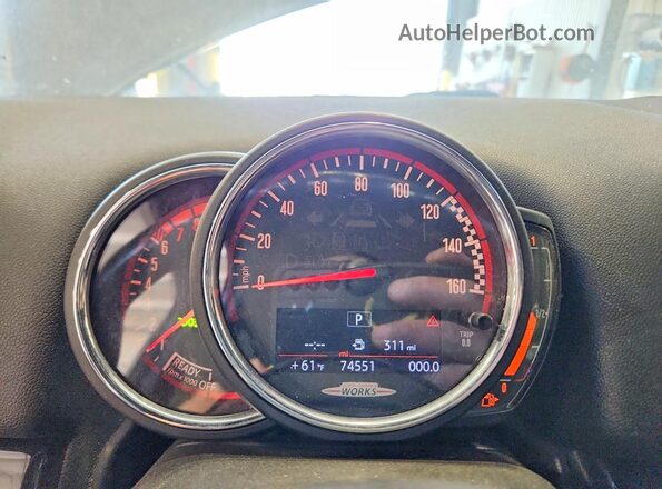 WMZYZ9C09L3L50674 2020 MINI COOPER Gray Vista del cuadro de instrumentos