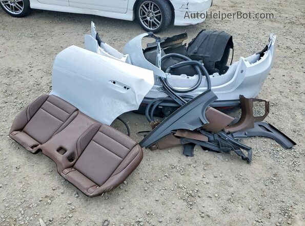 WP0AA2Y14NSA13214 2022 PORSCHE TAYCAN White Շարժիչի բաժամունքի տեսք