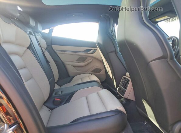 WP0AA2Y14SSA09577 2025 PORSCHE TAYCAN Charcoal Widok tylnych siedzeń