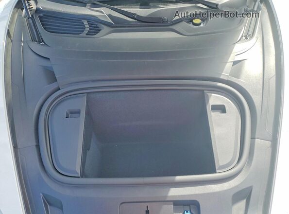 WP0AA2Y15SSA09474 2025 PORSCHE TAYCAN Белый Вид задней части салона