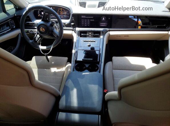 WP0AA2YA3SL010856 2025 PORSCHE PANAMERA Charcoal Vista del salpicadero