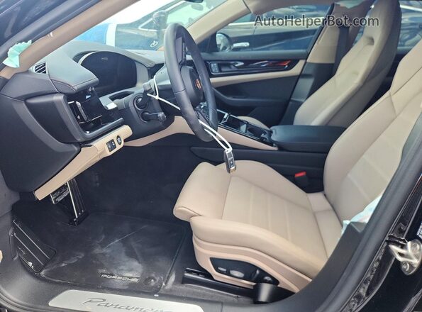 WP0AA2YA3SL010856 2025 PORSCHE PANAMERA Charcoal Vista interior delantera