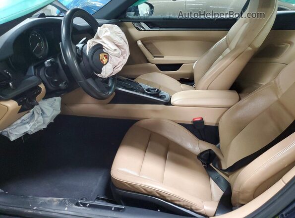 WP0AB2A9XLS227860 2020 PORSCHE 911 Blue Front interior view